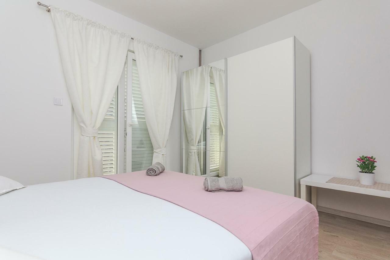 Apartments A&B Makarska Buitenkant foto